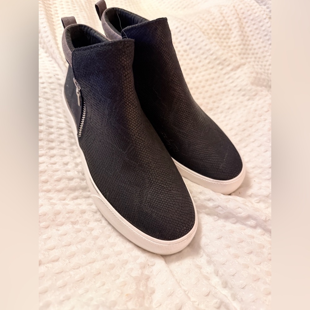 Keds Black Textured Ankle Boots